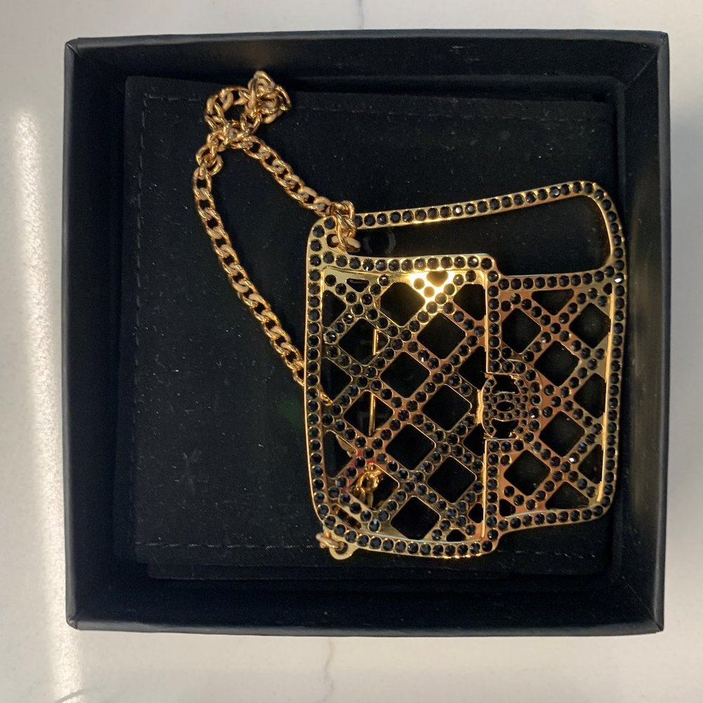 NEW CHANEL LARGE PURSE BAG GOLD BLACK CC STUDS PIN